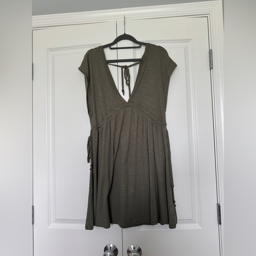 Pull&Bear Double V-Neck Army Green Dress Size Large Worn Once